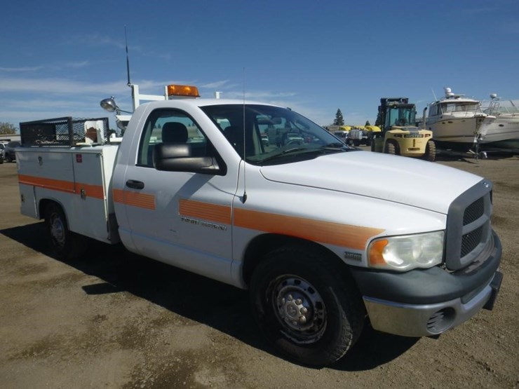 2005-dodge-ram-2500-image-2