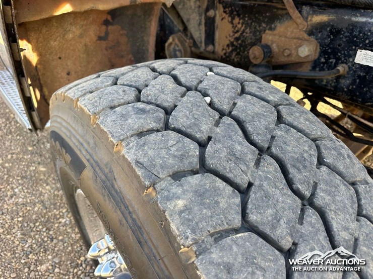 kenworth-t800b-image-37