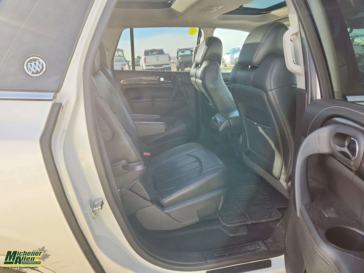2015-buick-enclave-image-21