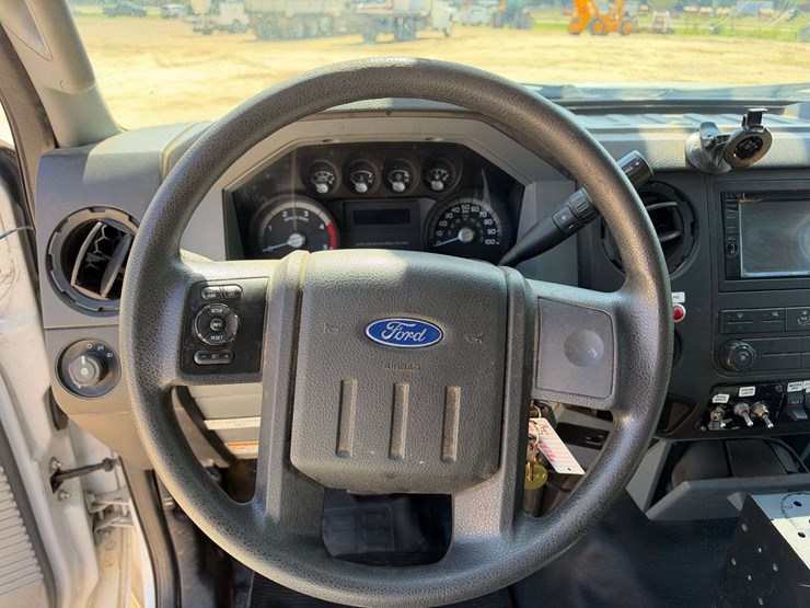 2014-ford-f550-image-12