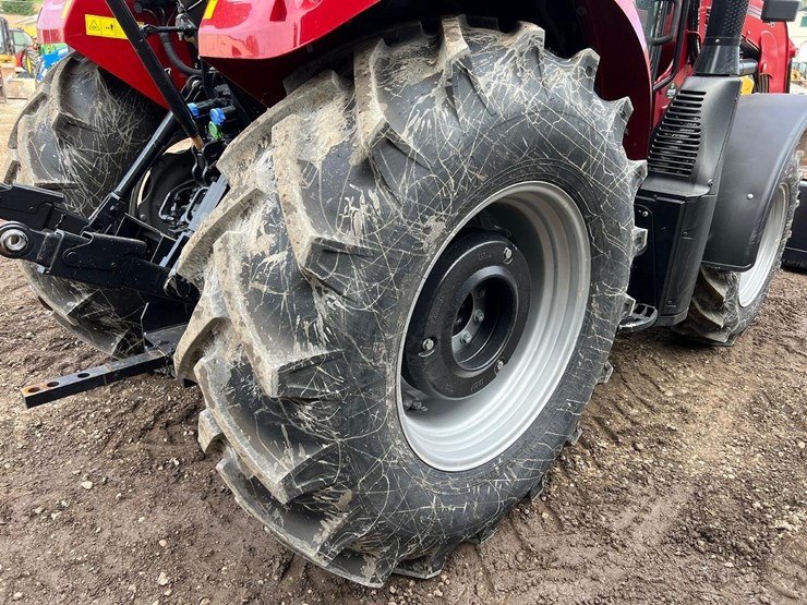 2025-case-ih-farmall-120c-image-19