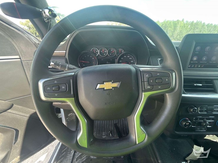 2023-chevrolet-tahoe-image-14