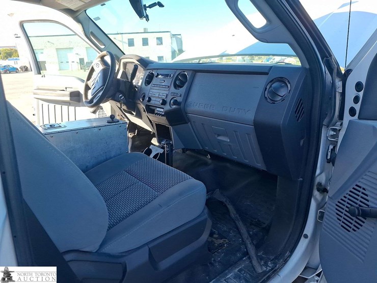 2012-ford-f350-image-16