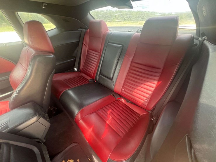 2013-dodge-challenger-2-door-coupe-(183,401-miles)-image-14