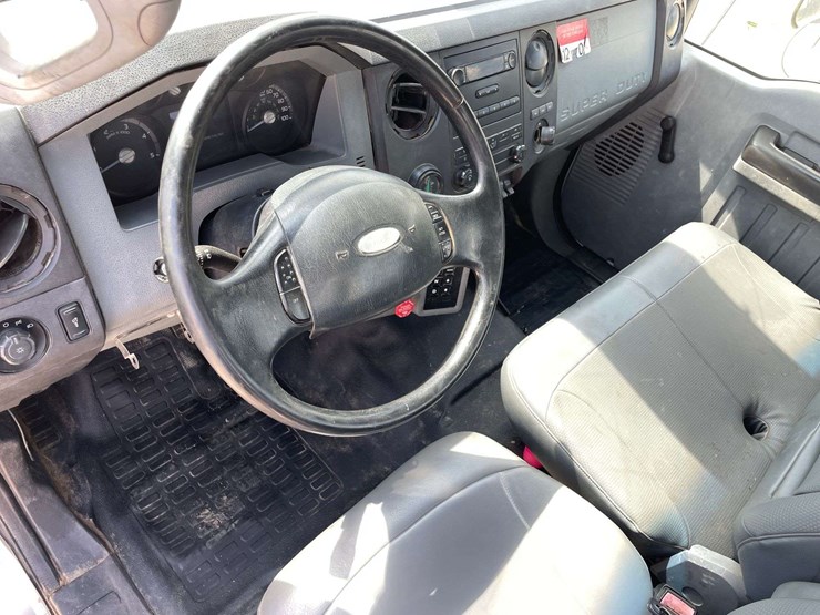2011-ford-f750-image-11