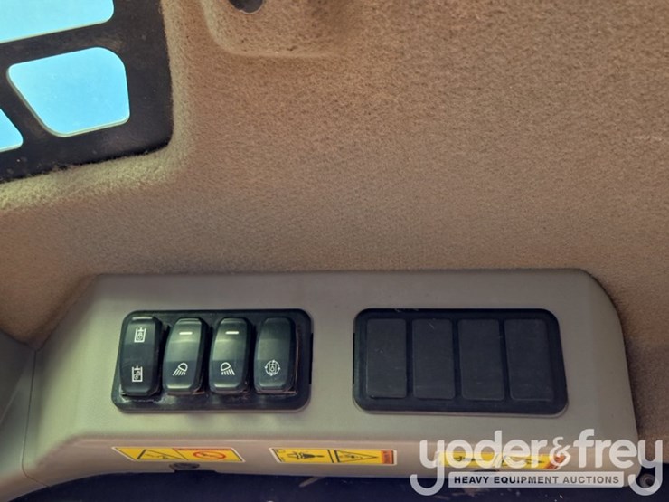 2019-caterpillar-259d3-image-51
