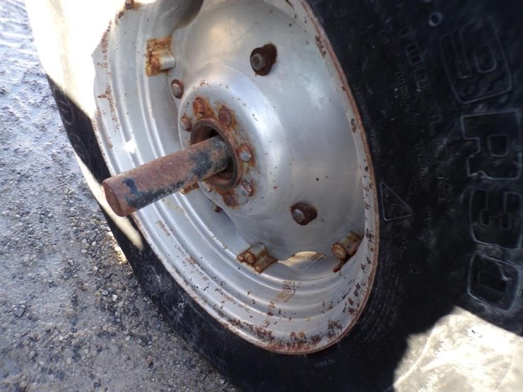 1996-case-ih-4230-image-9