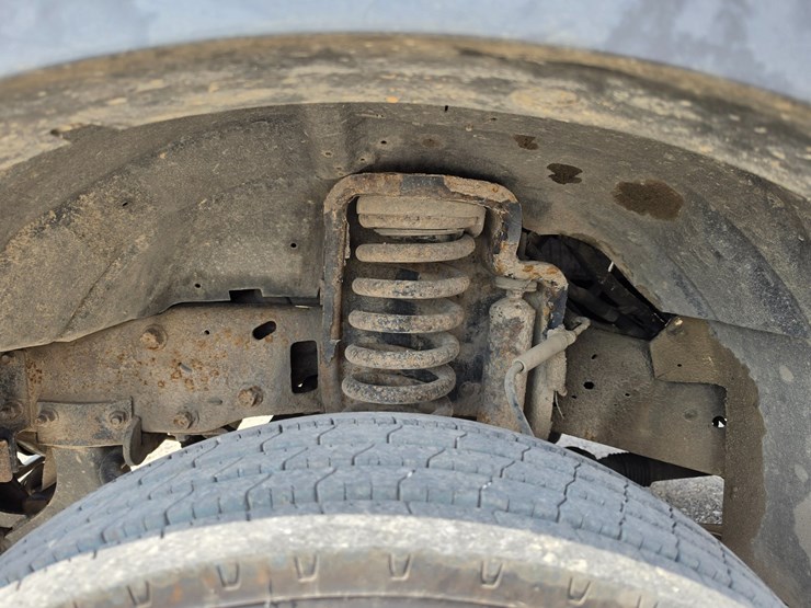2005-ford-f550-image-28