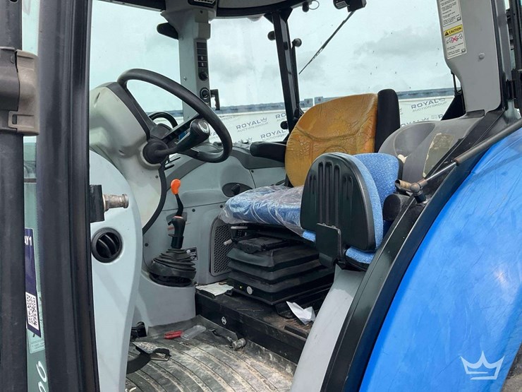 new-holland-t4.90-image-12