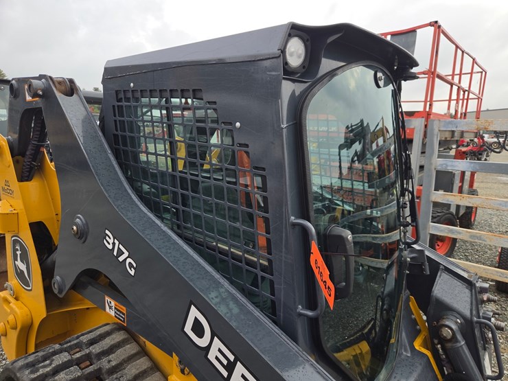 deere-317g-image-31