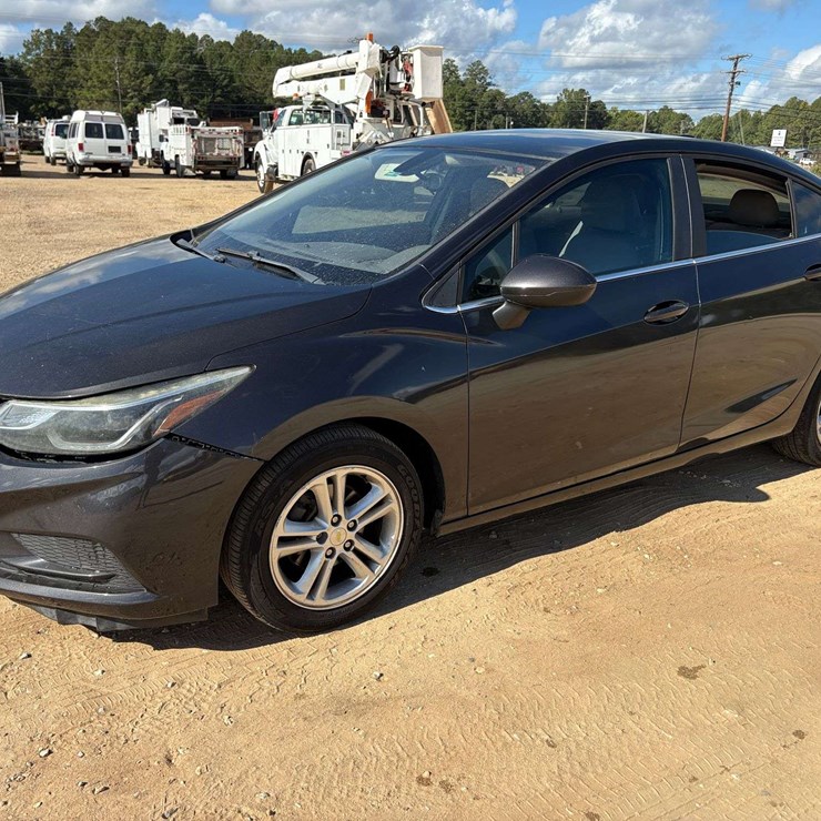 2017 Chevrolet Cruz 4 Door Sedan (140,649 Miles)