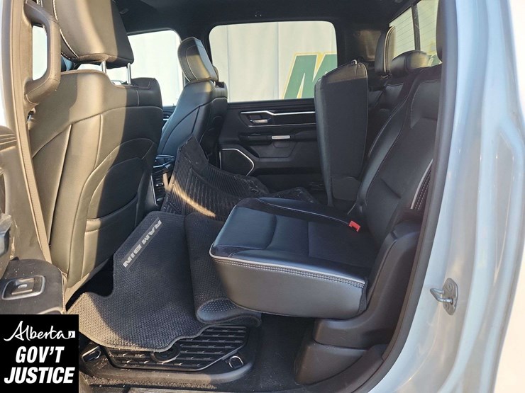 2022-dodge-1500-image-14