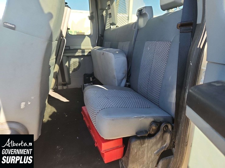 2013-ford-f350-image-33