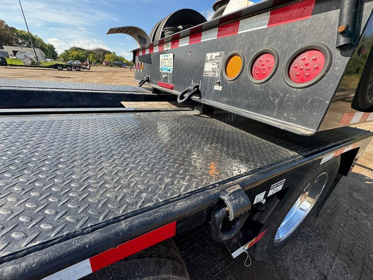 2022-globe-lowboy-image-45