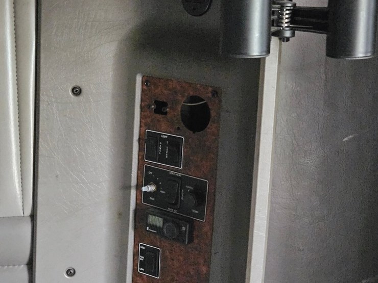 2006-kenworth-t600-image-16