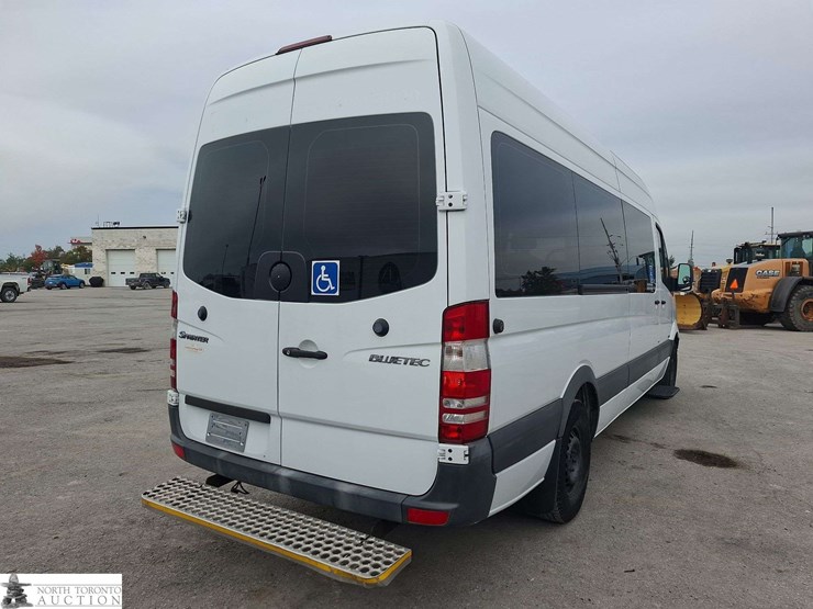 2012-mercedes-benz-sprinter-2500-image-5