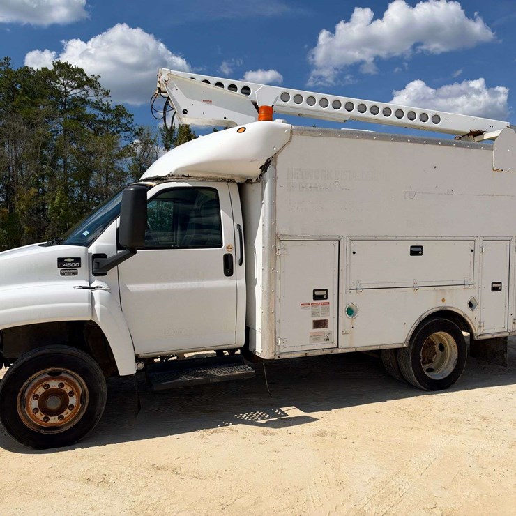 2008 UTILITY Van
