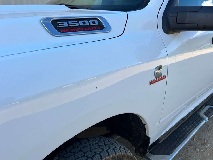 2023-dodge-3500-image-44