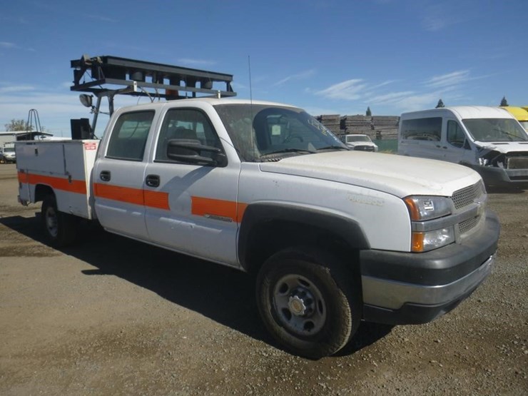 2003-chevrolet-2500hd-image-2