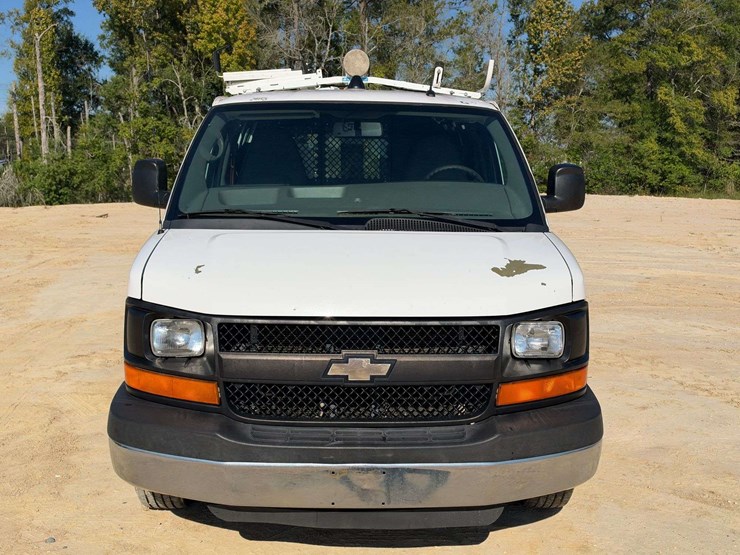 2014-chevrolet-express-2500-image-5