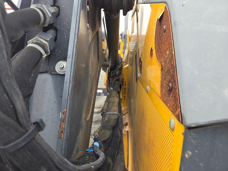 deere-333g-image-22