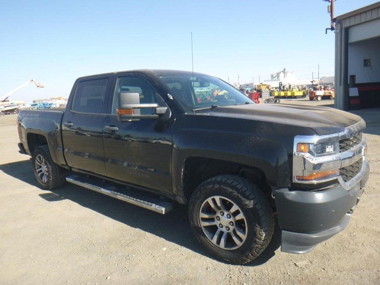 2017-chevrolet-1500-image-2