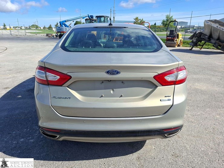 2016-ford-fusion-image-6