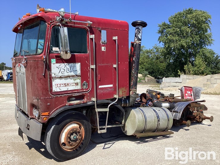 1984-kenworth-k100-image-1