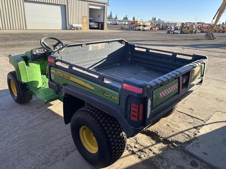 2012-john-deere-gator-image-4