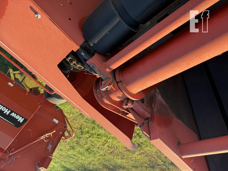 new-holland-br7090-image-95