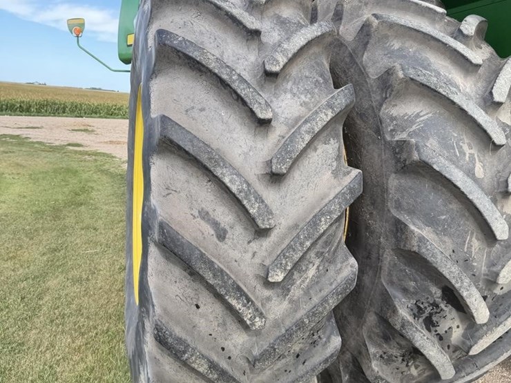 2011-john-deere-9770-sts-image-65