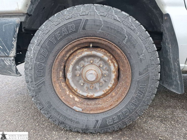 2009-ford-cargo-image-16