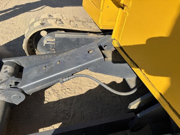 komatsu-pc28uu-image-17
