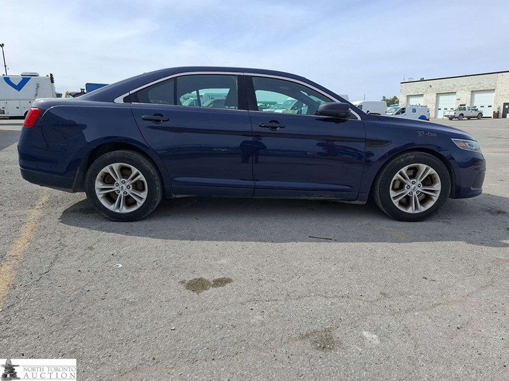 2017-ford-taurus-image-4