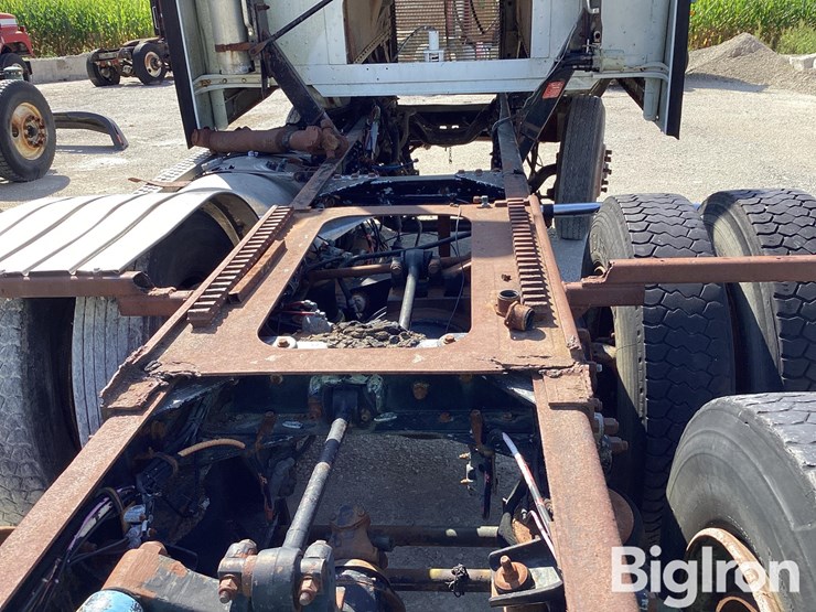 1996-kenworth-k100e-image-11