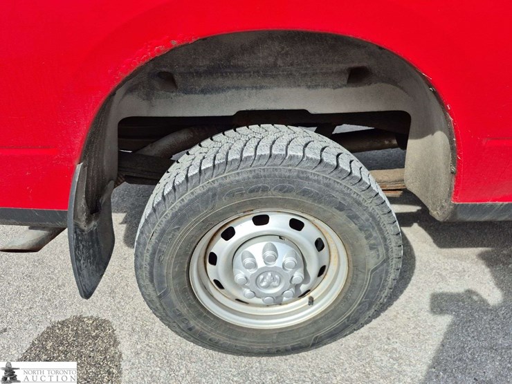 2012-dodge-2500-image-25