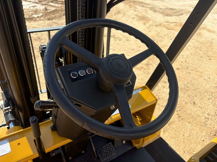 caterpillar-v40d-image-10
