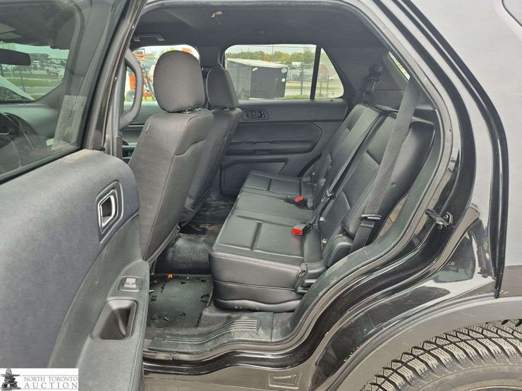 2019-ford-explorer-image-14