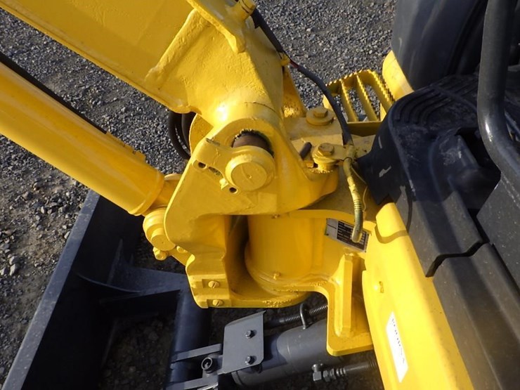 komatsu-pc35mr-1-image-14