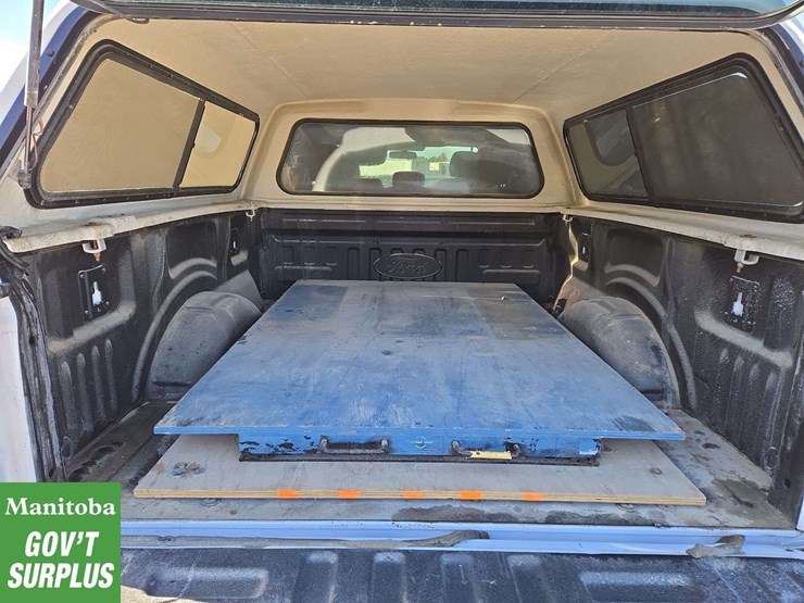 2016-ford-f150-image-34