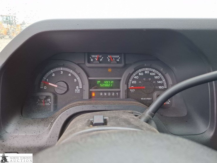 2009-ford-cargo-image-11