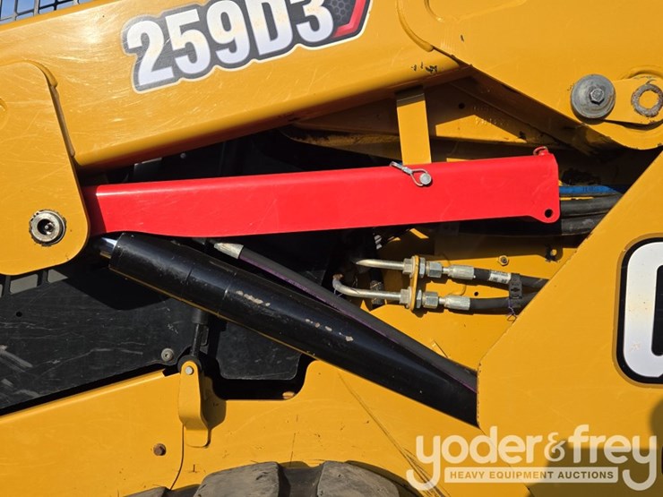 2019-caterpillar-259d3-image-27
