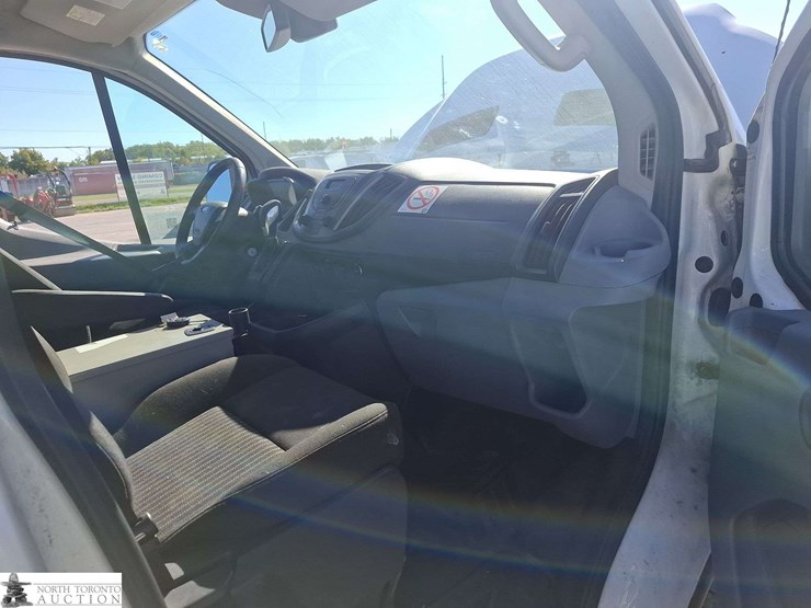 2016-ford-transit-image-14