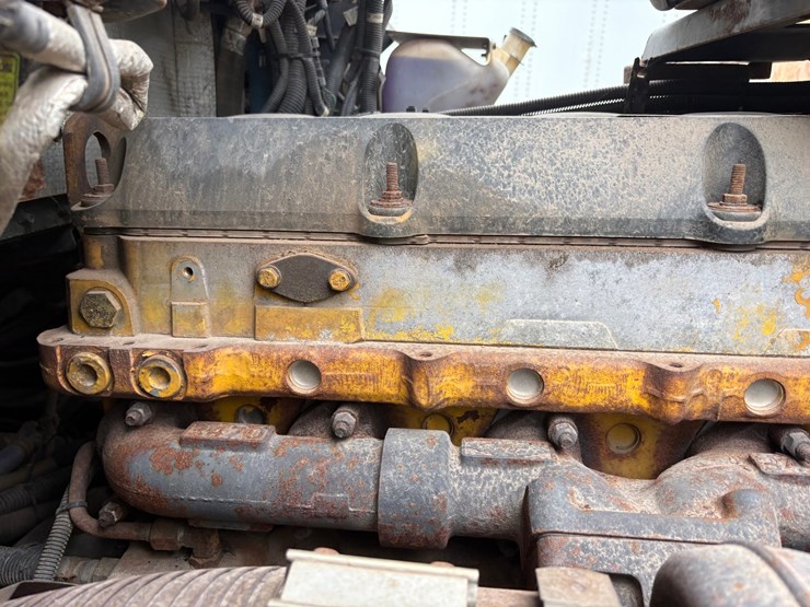2009-caterpillar-c13-image-44