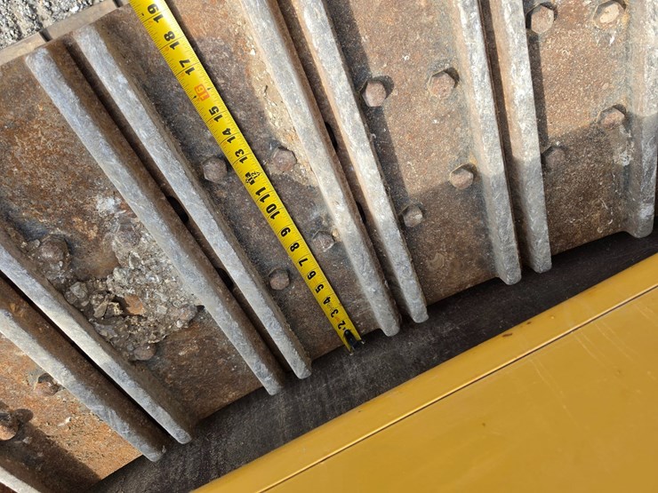 2007-caterpillar-953d-image-70