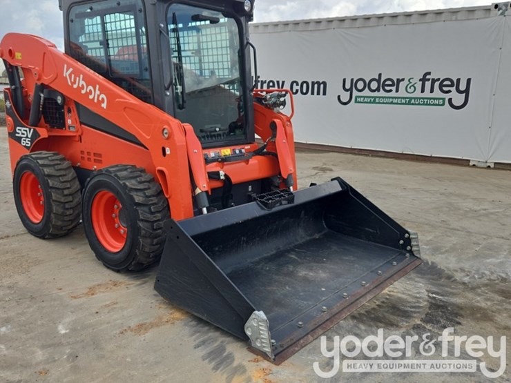 2024-kubota-ssv65-image-14