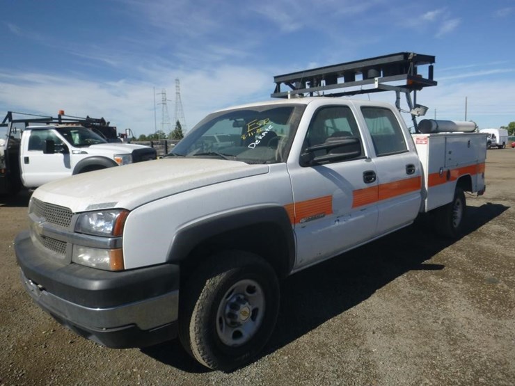 2003-chevrolet-2500hd-image-1