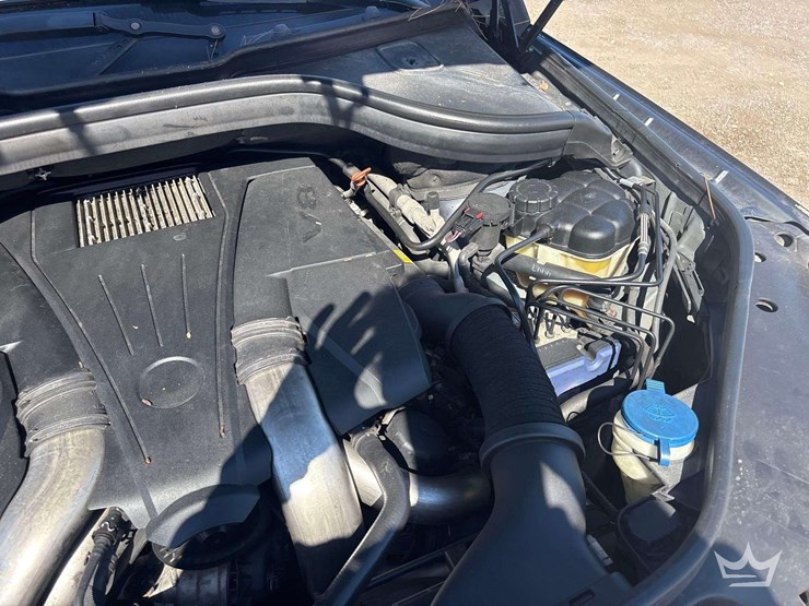2014-mercedes-benz-gl450-image-9