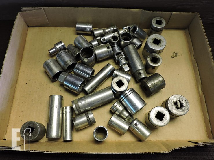 assorted-½”-drive-sockets,-mostly-sae-image-1
