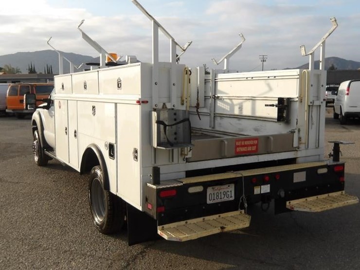 2011-ford-f550-image-4